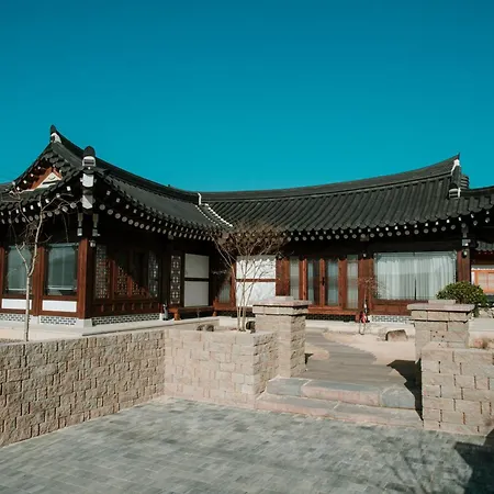 Hanok Stay Sunghyedang Gyeongju Exterior photo